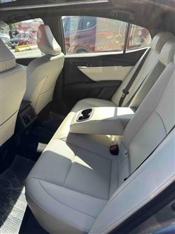 تۆیۆتا کامری